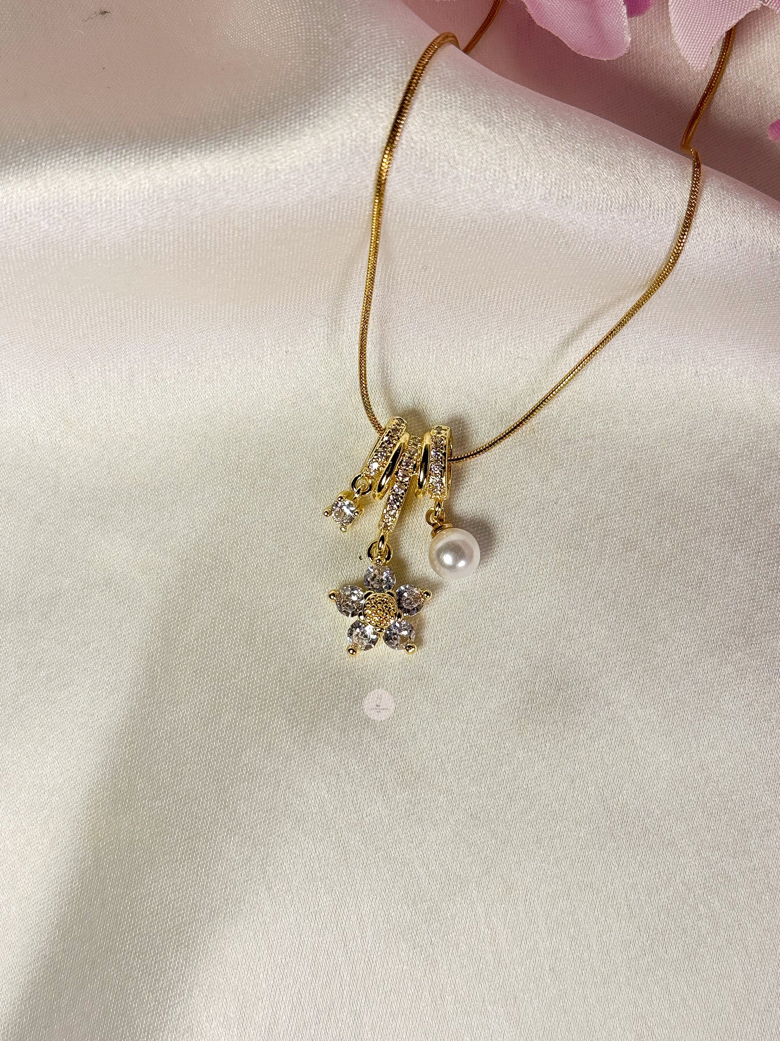Pearl Bloom Necklace