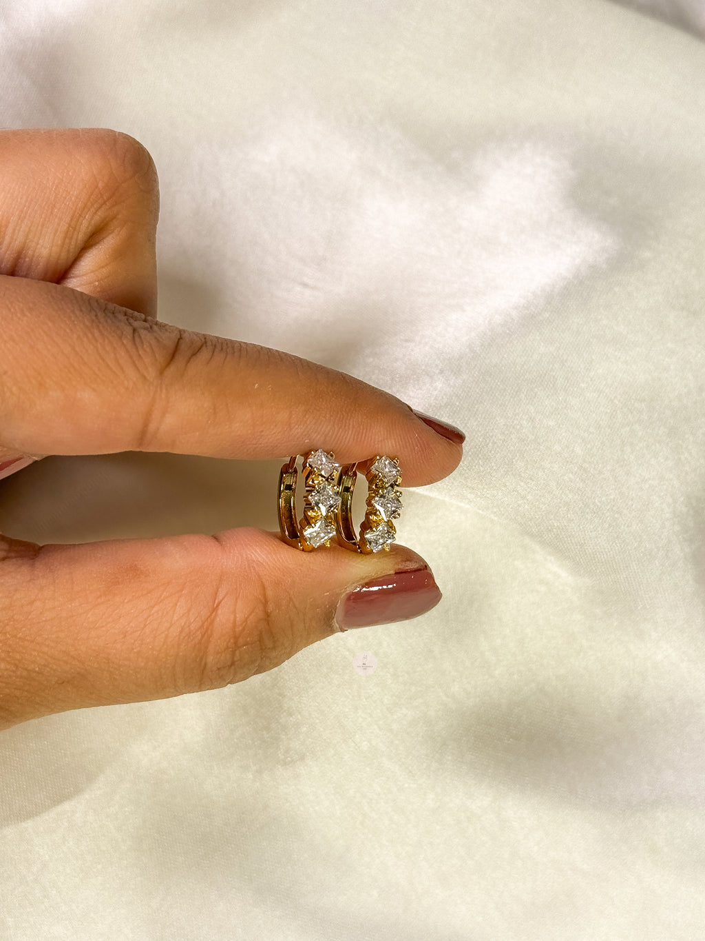 Amora Hoops