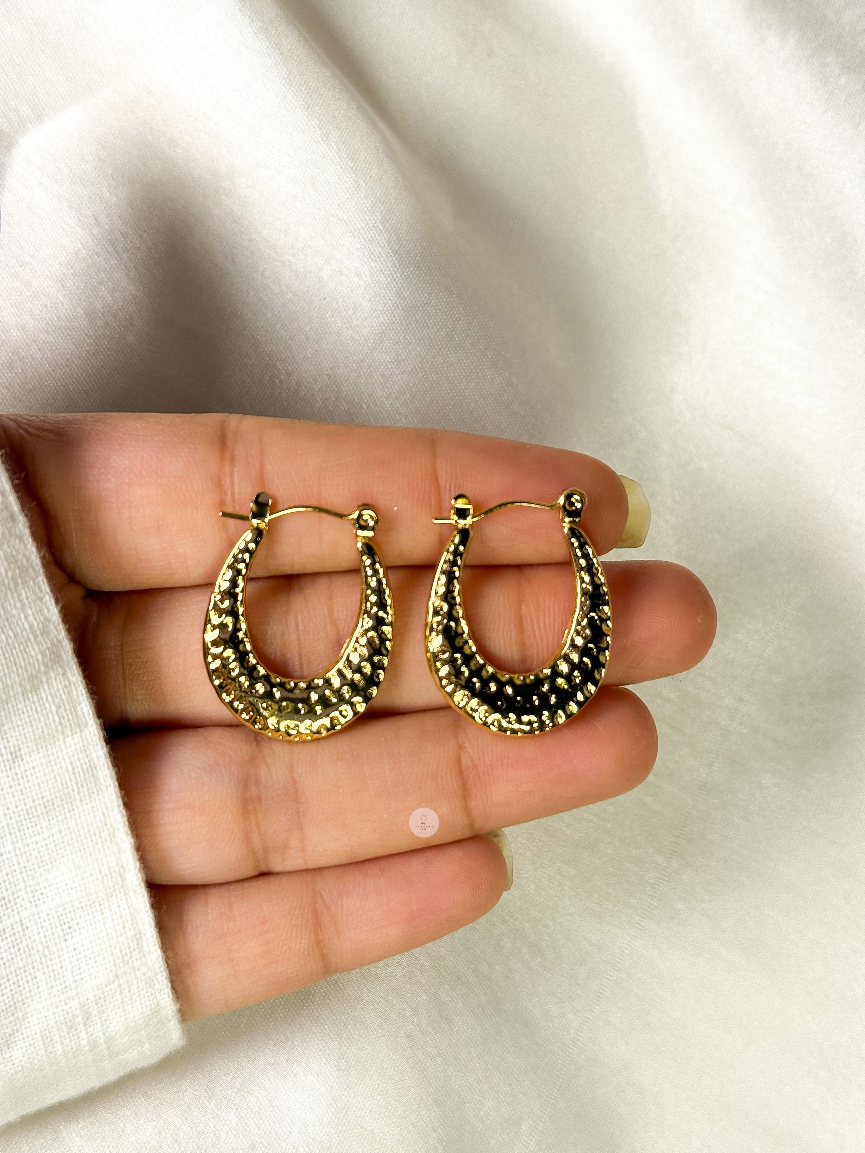 Luna Oval Hoops