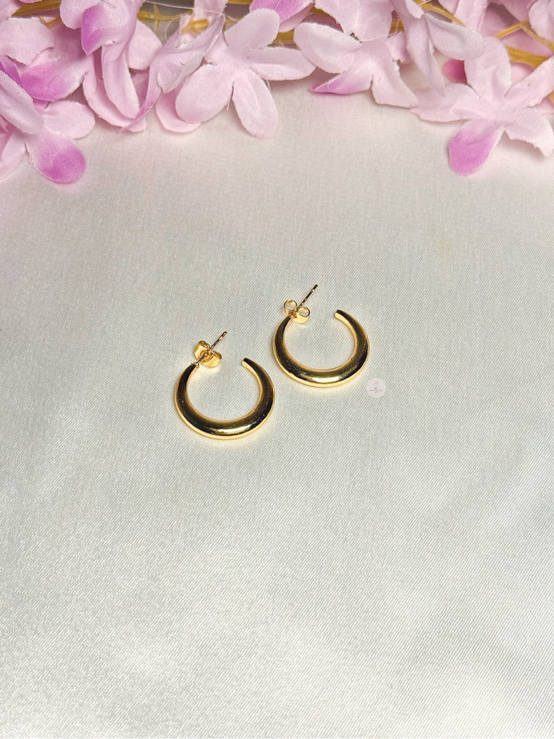 Crescent Hoops