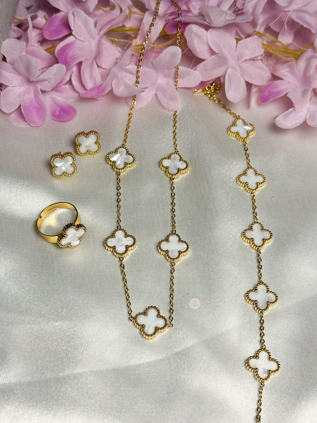 White Clover Set